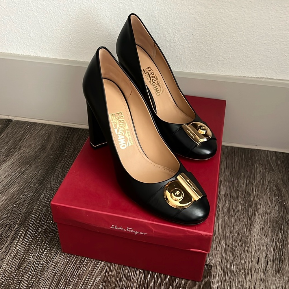 Salvatore Ferragamo Black and Gold Women's Shoes